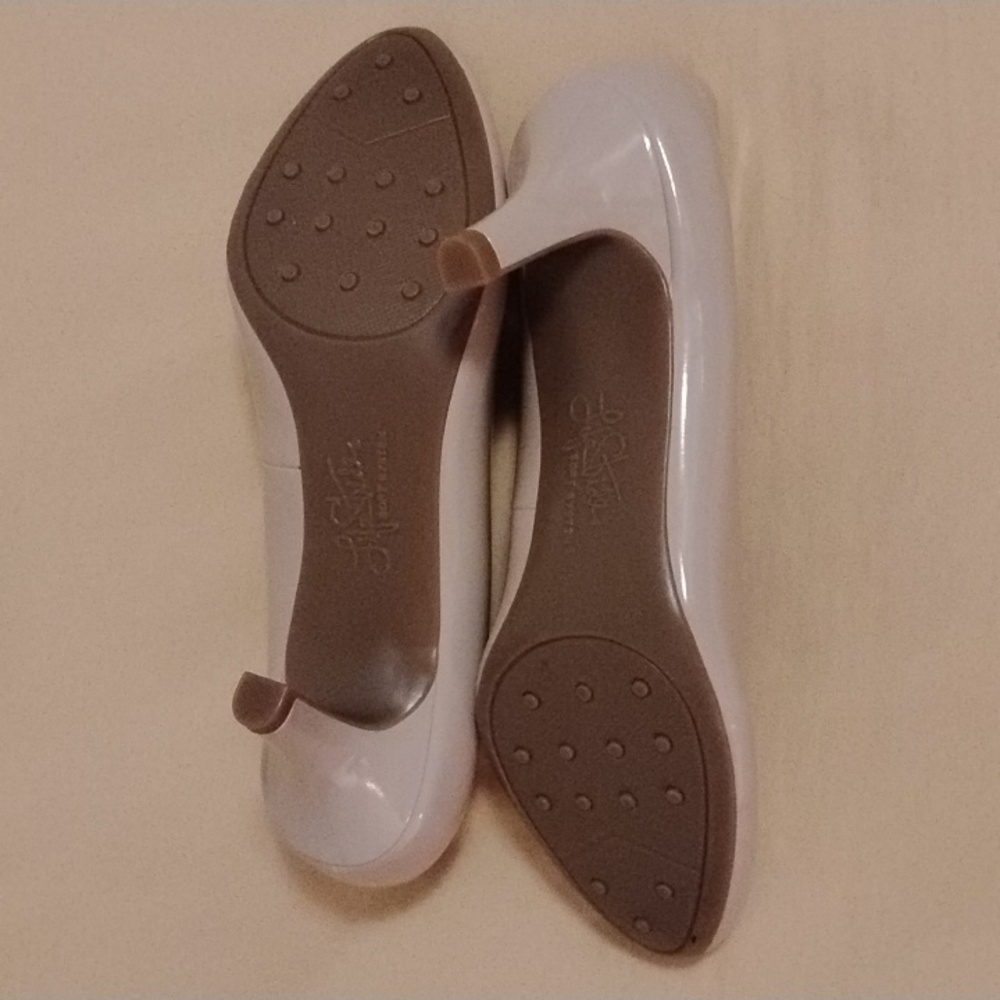 Life Stride Parigi Pumps Taupe Size 7 1/2 Wide NIB - Picture 5 of 5